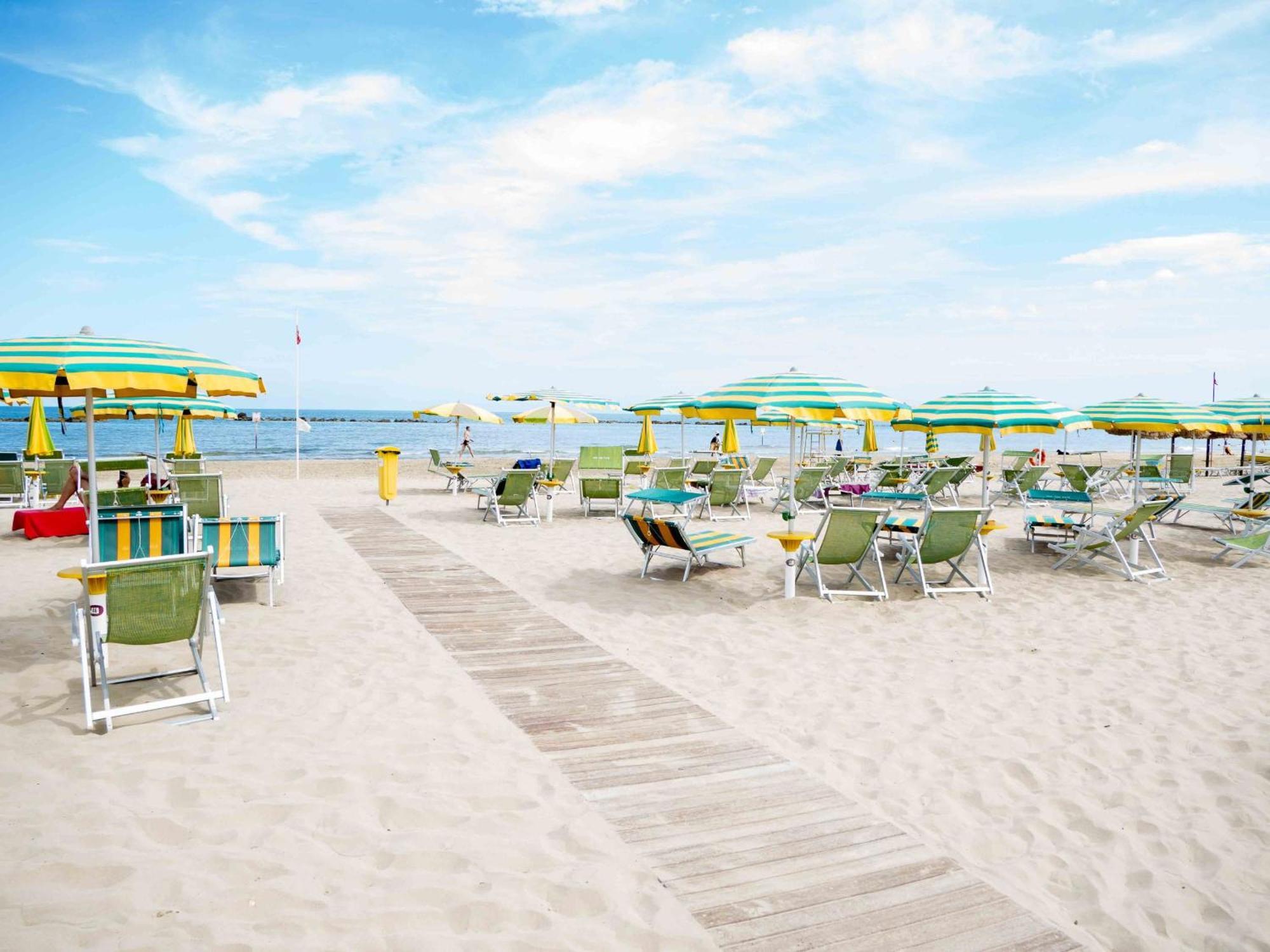 Hotel Roma Sul Mare Roseto Degli Abruzzi Esterno foto